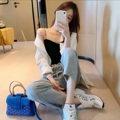 与鲨鱼游弋